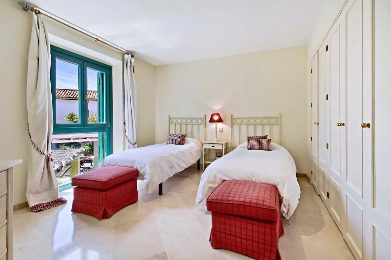 Villa Adosado En Ribera Del Emperador Sotogrande Сasa de vacaciones